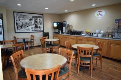 Super 8 by Wyndham Fort Chiswell Wytheville Area - image 9