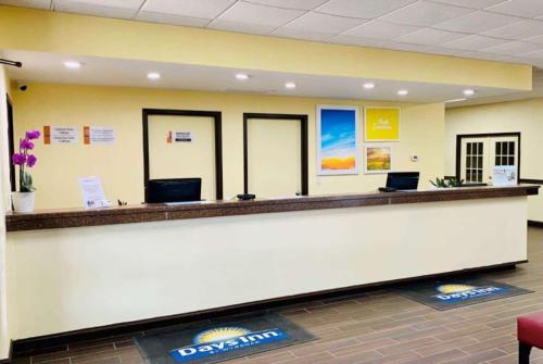 Days Inn by Wyndham Maysville Kentucky - main image