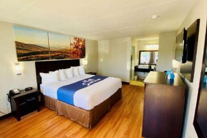 Days Inn by Wyndham Maysville Kentucky - image 10