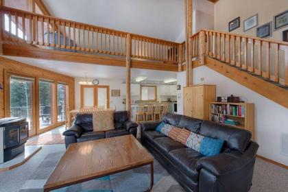 Hilltop Lodge by Casago McCall - Donerightmanagement - image 10