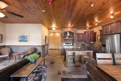 TimberCrest Downtown Lakeview Condo South by Casago McCall - Donerightmanagement - image 5