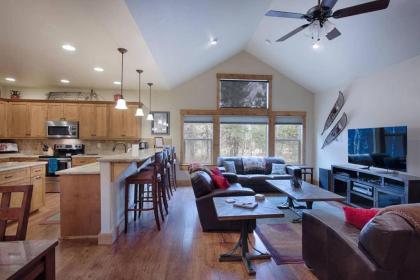 TJ'S MOUNTAIN HAUS by Casago McCall - Donerightmanagement - image 3