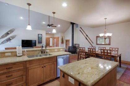 TJ'S MOUNTAIN HAUS by Casago McCall - Donerightmanagement - image 8