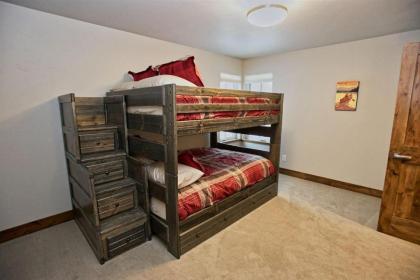 Silverpine Hideaway by Casago McCall - Donerightmanagement - image 11
