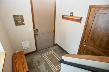 Silverpine Hideaway by Casago McCall - Donerightmanagement - image 14