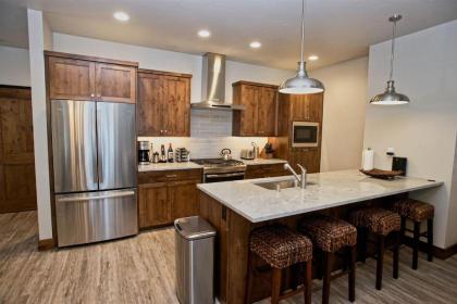 Silverpine Hideaway by Casago McCall - Donerightmanagement - image 3
