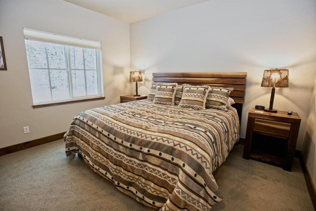 Silverpine Hideaway by Casago McCall - Donerightmanagement - image 6
