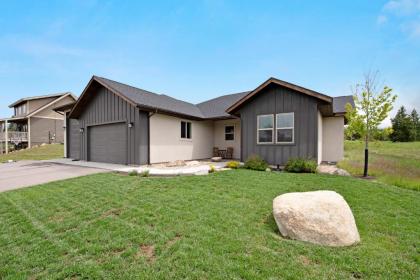 Fox Lane Luxury Home - image 16