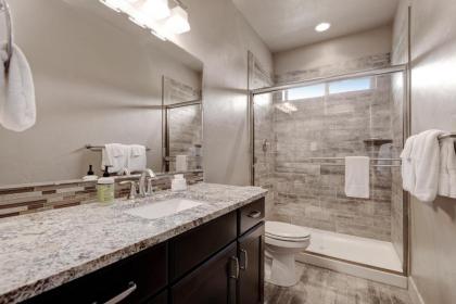 Fox Lane Luxury Home - image 18