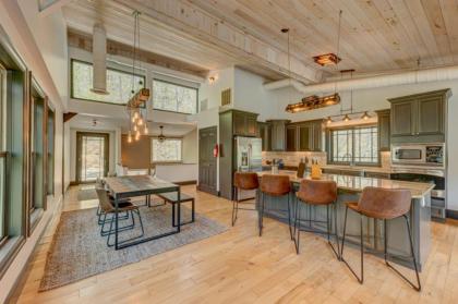 Falcons Nest by Escape to Blue Ridge - image 9