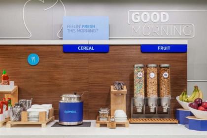 Holiday Inn Express - McCook an IHG Hotel - image 3