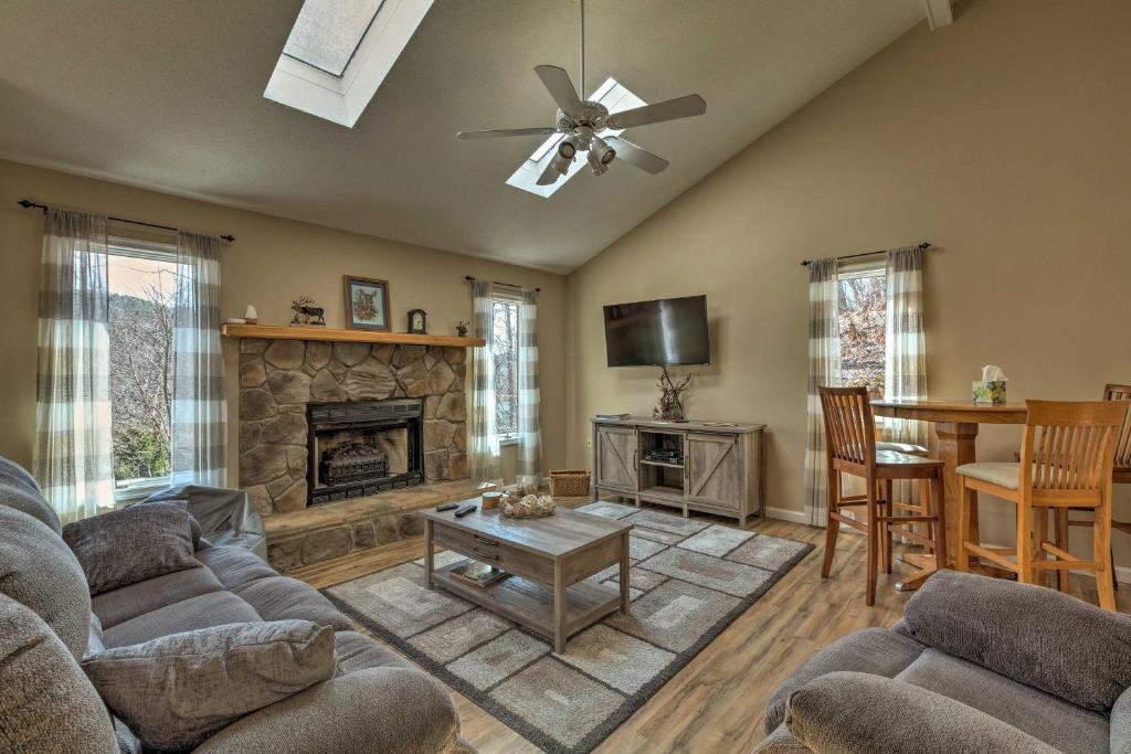 Family Home 5 Mins to Massanutten Ski Golf and More - main image