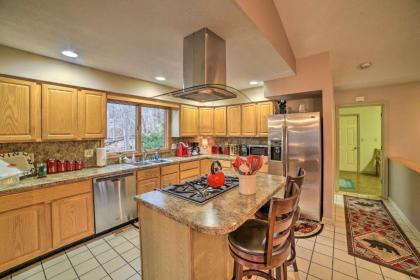 Recently Renovated Massanutten Home with Game Room! - image 11
