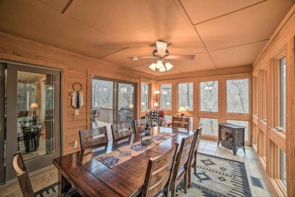 Recently Renovated Massanutten Home with Game Room! - image 2