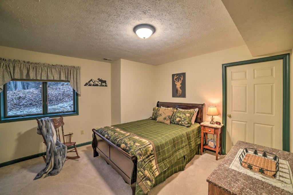 Recently Renovated Massanutten Home with Game Room! - image 4