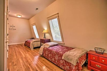 Spacious McGaheysville Family Retreat with Game Room - image 9