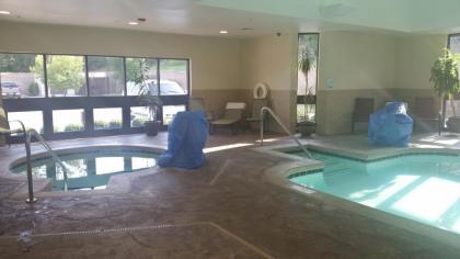 Hampton Inn & Suites McAlester - image 10