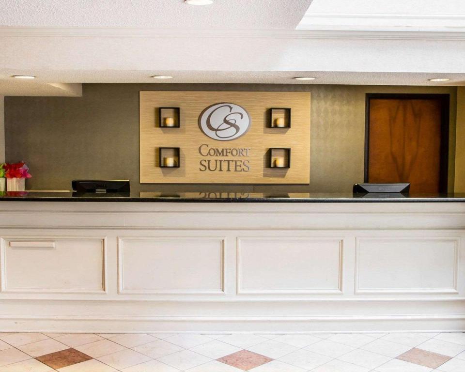 Comfort Suites McAlester - image 3
