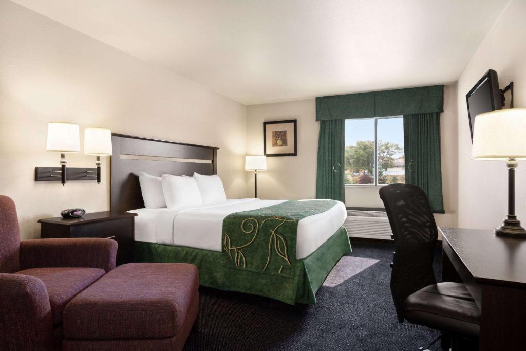Travelodge by Wyndham McAlester - image 5