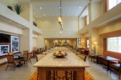 Hampton Inn & Suites McAllen - image 2