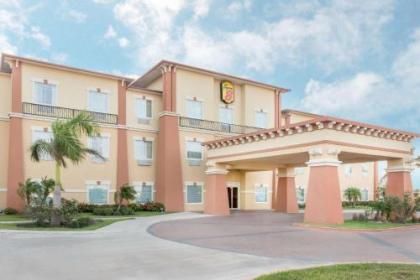 Super 8 by Wyndham Hidalgo at La Plaza Mall & Mcallen Airport - image 1