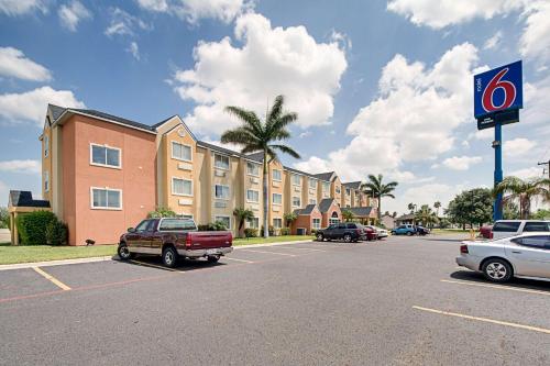 Motel 6-McAllen TX - East - main image