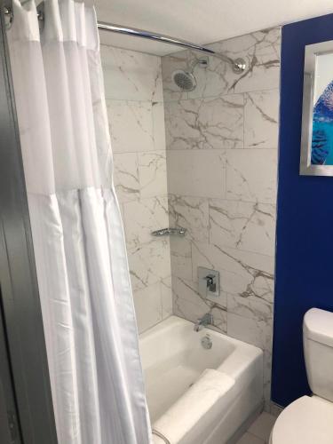 Radisson Hotel McAllen Airport - main image