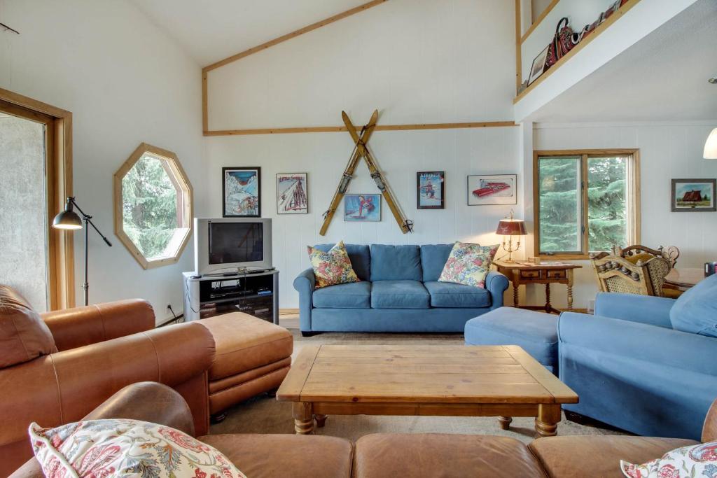 Crystal Beach Lakefront Condo - main image