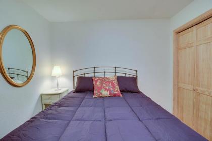 Crystal Beach Lakefront Condo - image 8