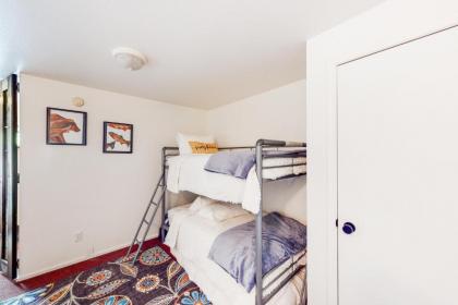 Washington Street Getaway - image 8