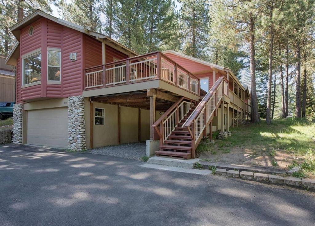 Syringa House by Casago McCall - Donerightmanagement - main image