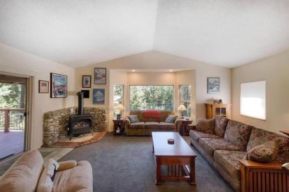 Syringa House by Casago McCall - Donerightmanagement - image 4