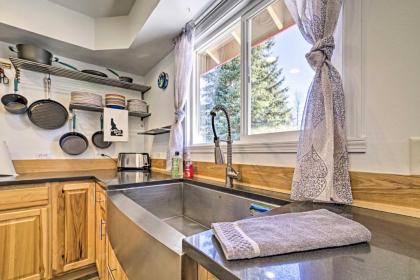 Modern Rustic Retreat - Walk to Payette Lake! - image 11