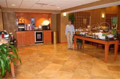 Hampton Inn & Suites McComb - image 21