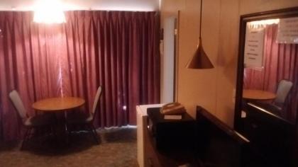 Cedar Inn - image 6