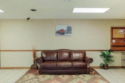 Sky-Palace Inn & Suites McCook - image 4