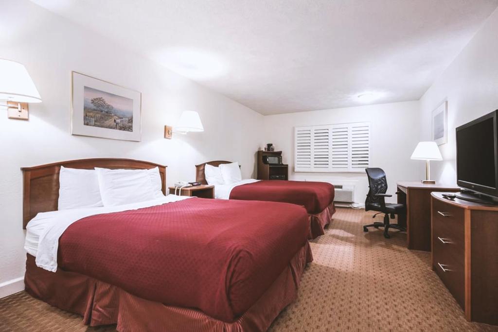 Sky-Palace Inn & Suites McCook - image 5