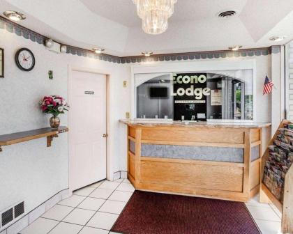Econo Lodge McDonough - image 11