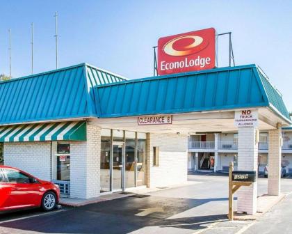 Econo Lodge McDonough - image 7