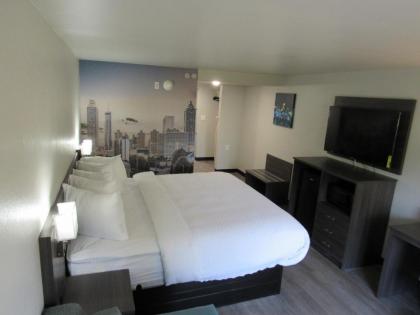 Rodeway Inn - image 9