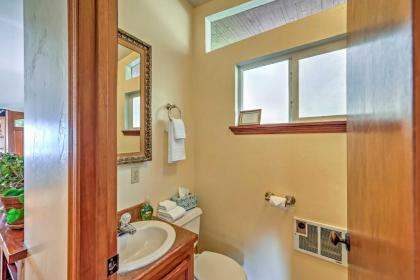 Oceanfront Clam Beach House with Private Hot Tub! - image 14