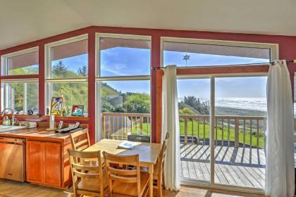 Oceanfront Clam Beach House with Private Hot Tub! - image 9