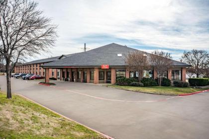 Econo Lodge Inn  Suites Texas