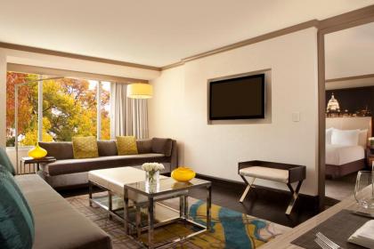 Hilton McLean Tysons Corner - image 19