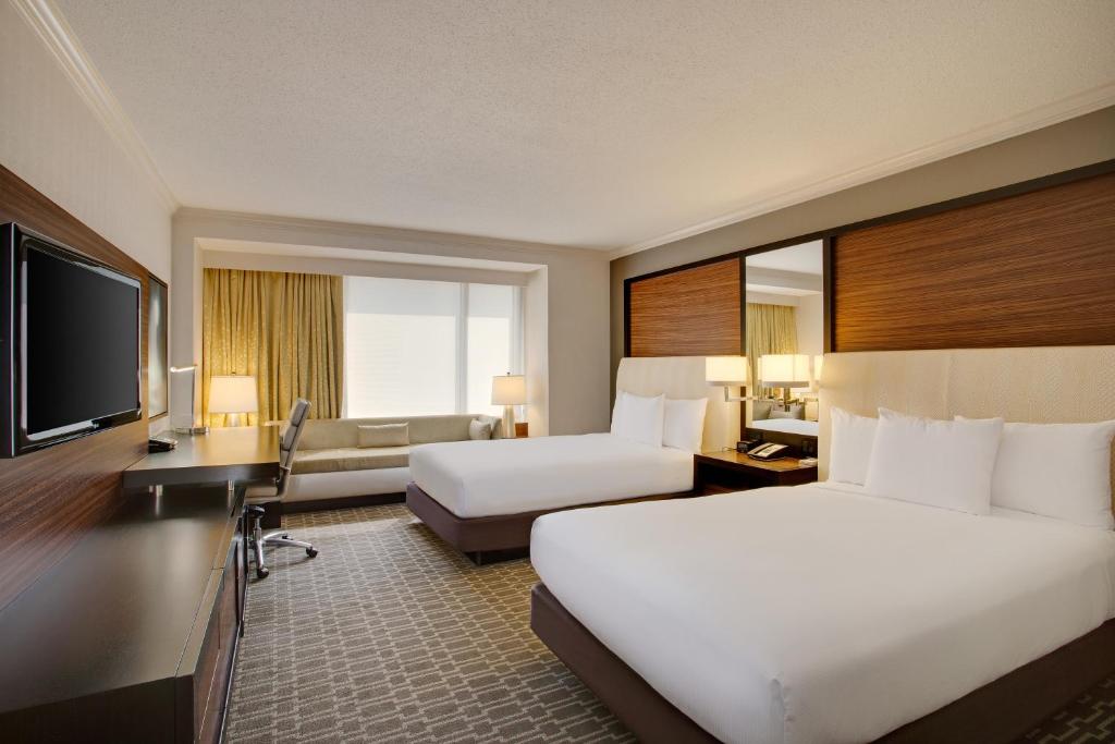 Hilton McLean Tysons Corner - image 2