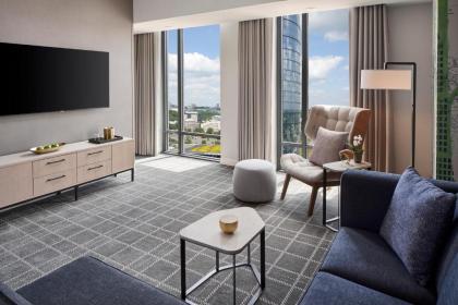 The Watermark Hotel - image 11
