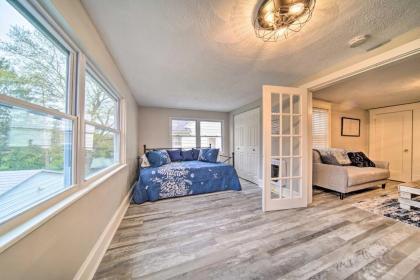 Meadville Apt with Deck Less Than 2 Mi to Allegheny! - image 15