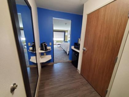Holiday Inn Express & Suites - Harrisburg S - Mechanicsburg an IHG Hotel - image 12