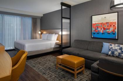 Hyatt Place Boston/Seaport District - image 8