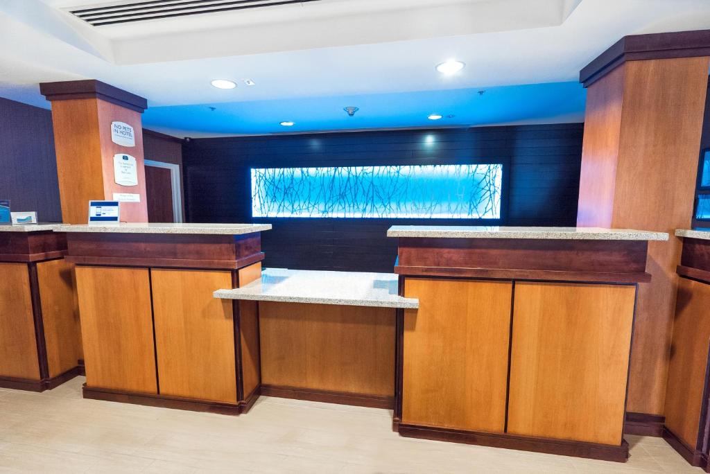 Fairfield Inn by Marriott Medford Long Island - image 5